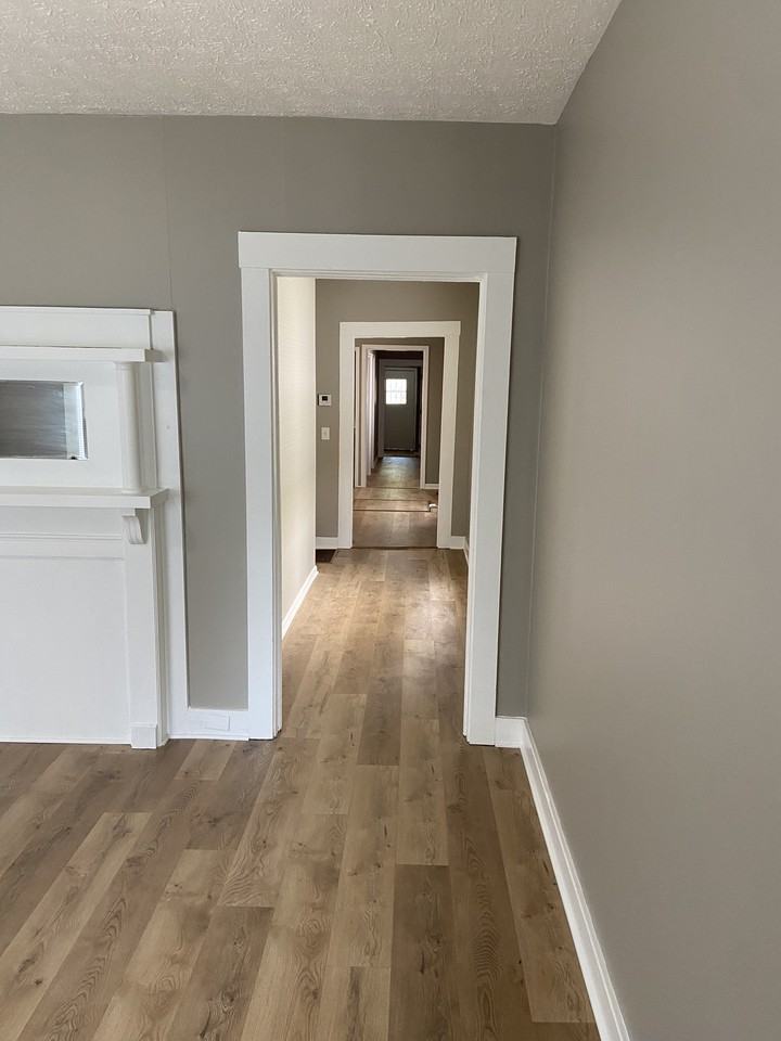 2715 Hillside Ter #NA - Photo 2 of 12