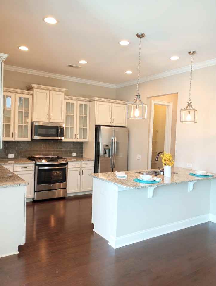 1372 Crane Creek Dr #NA - Photo 3 of 33