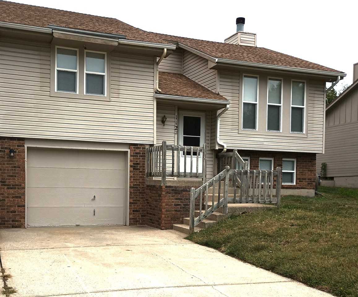 1122 Ridgeway Dr NA, Raymore, MO 64083 4 Bedroom House for 1,795