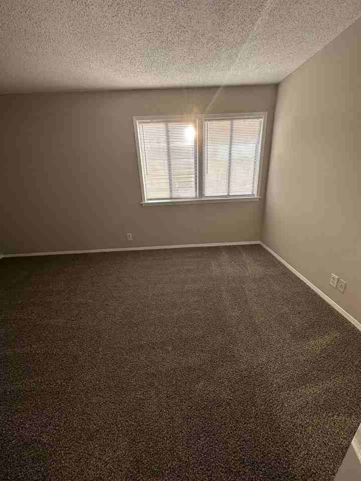 1057 Harold Dr #1 - Photo 7 of 17