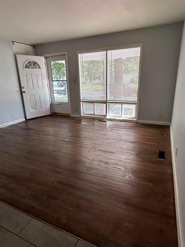 8704 East 92nd Street #1 - Photo 5 of 22