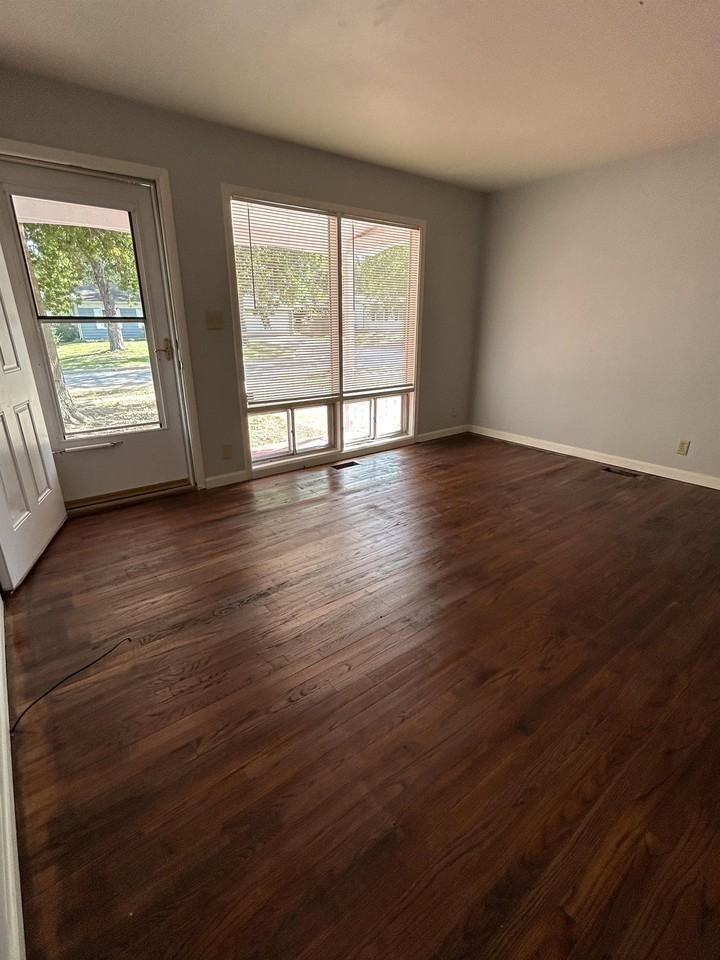 8704 East 92nd Street #1 - Photo 6 of 22