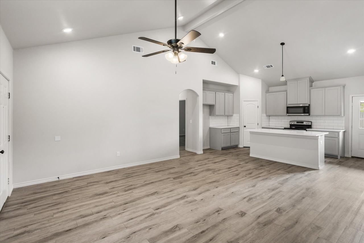 1951 Johnson Bend Rd #1951 - Photo 4 of 16