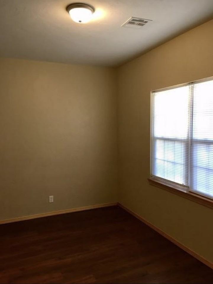 317 W Chicago St #317 - Photo 3 of 32