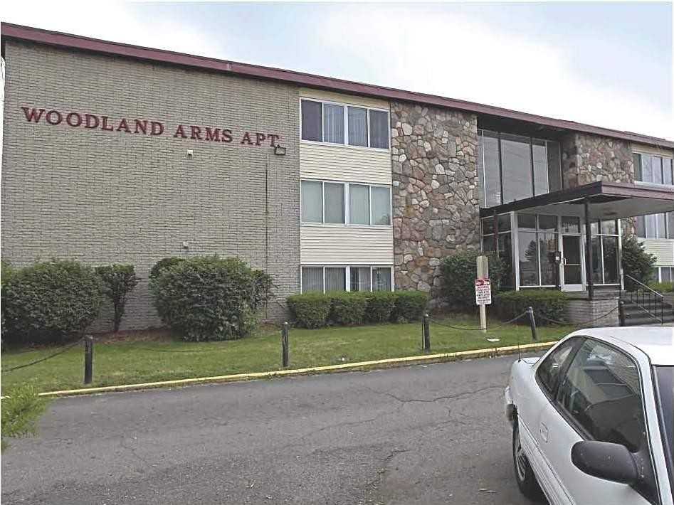 22045 W 8 Mile Rd - Photo 2 of 7