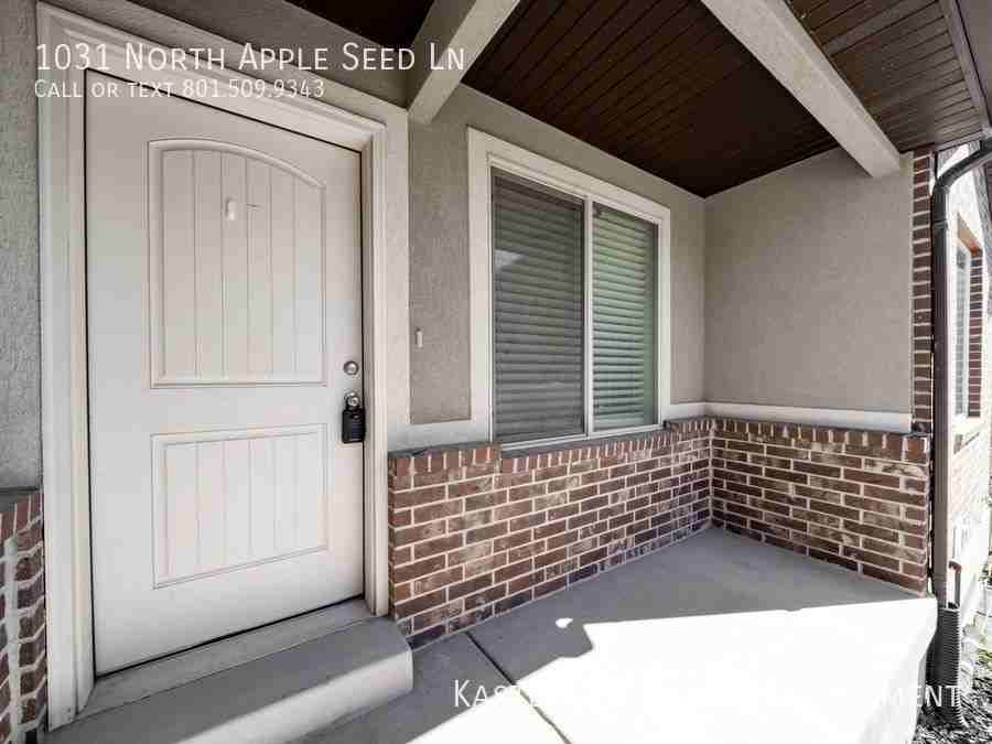 1031 N Apple Seed Ln - Photo 2 of 22