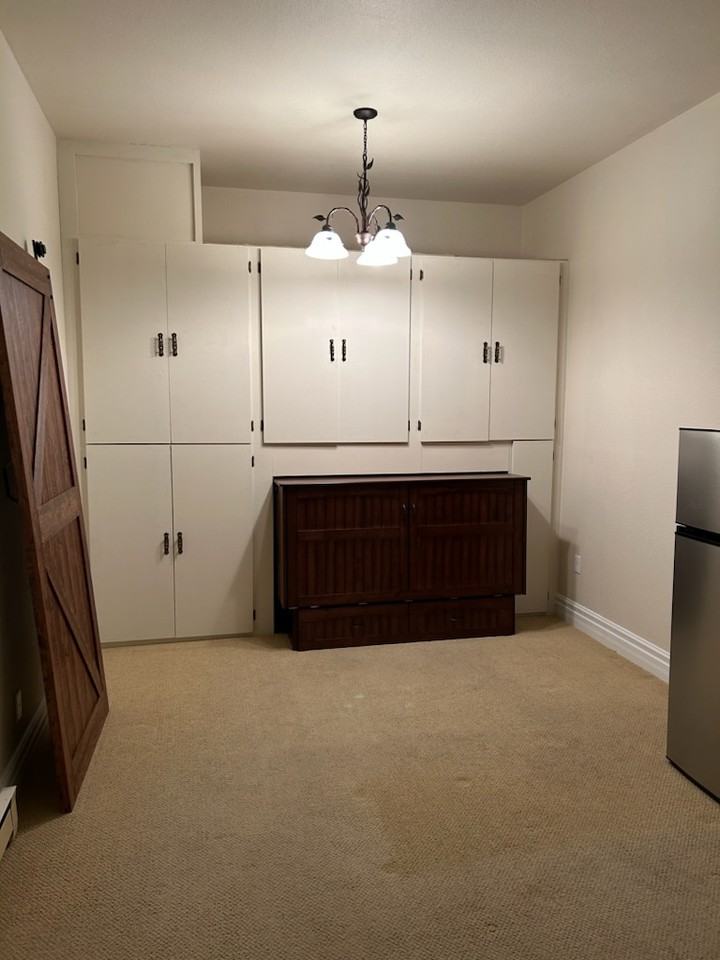 2138 Skyview Dr - Photo 2 of 10