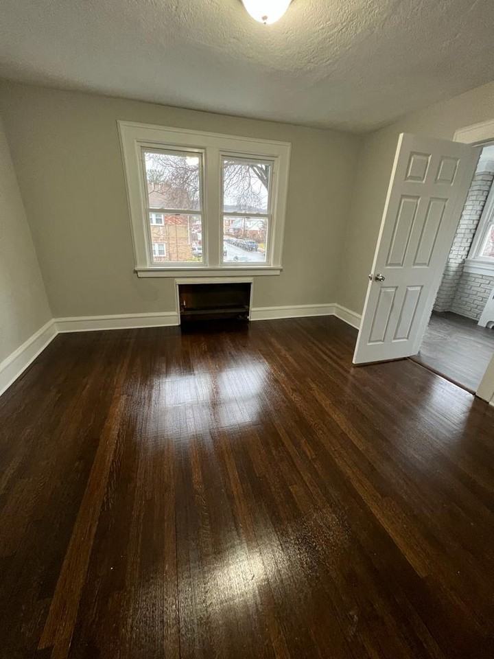 215 Totowa Ave #1 - Photo 3 of 5