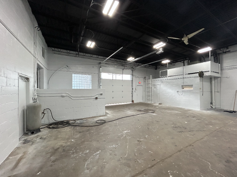 3041 Manchester Rd - Photo 3 of 10