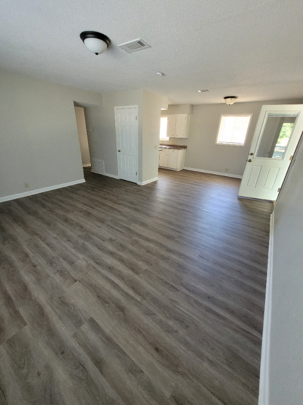 2310 Beach Dr - Photo 2 of 15