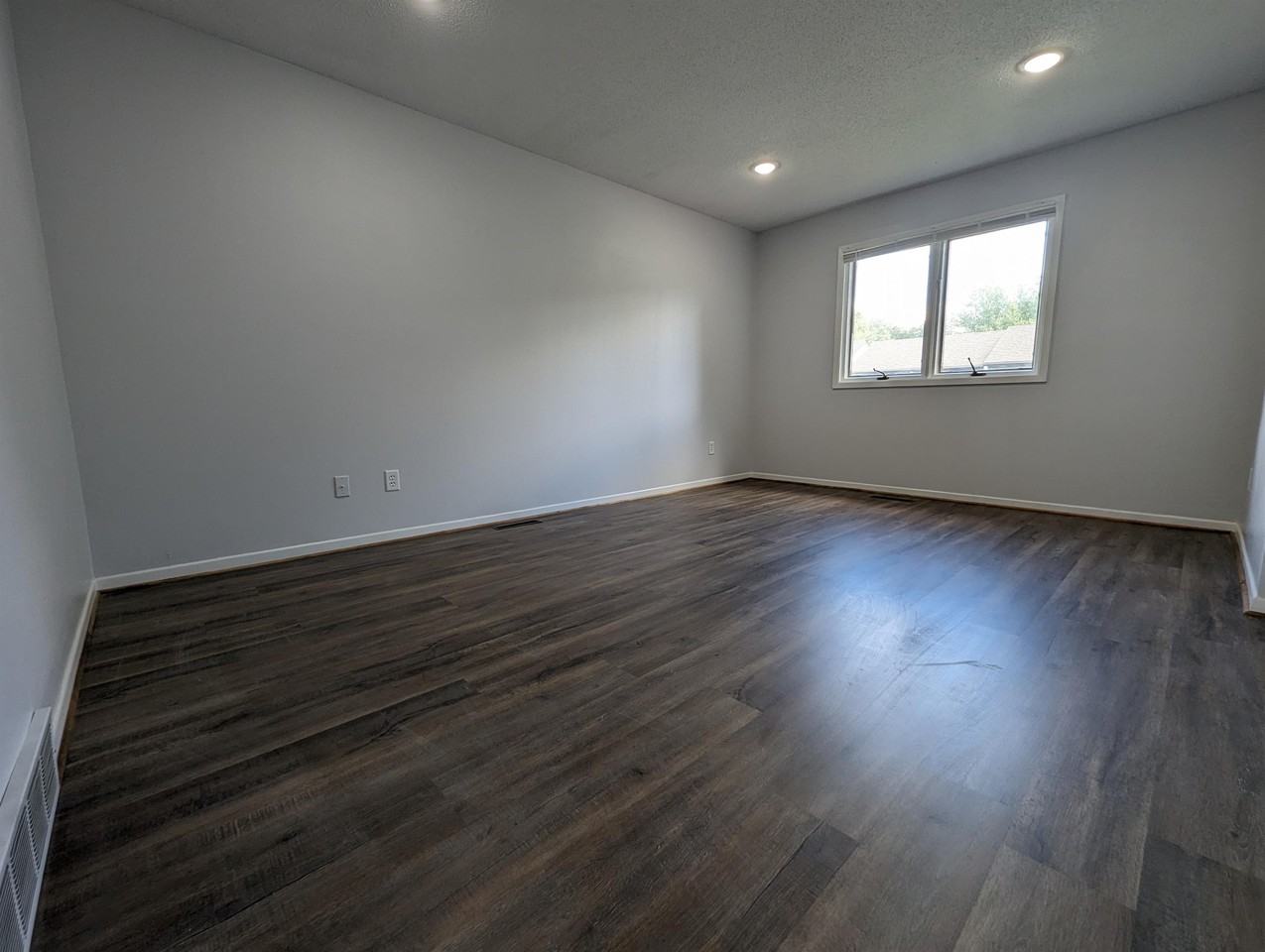 1209 Boone St #1-2 - Photo 5 of 16