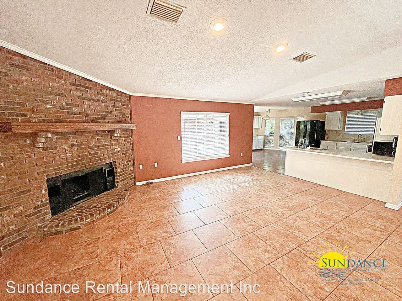 49 Paradise Point Rd - Photo 3 of 22