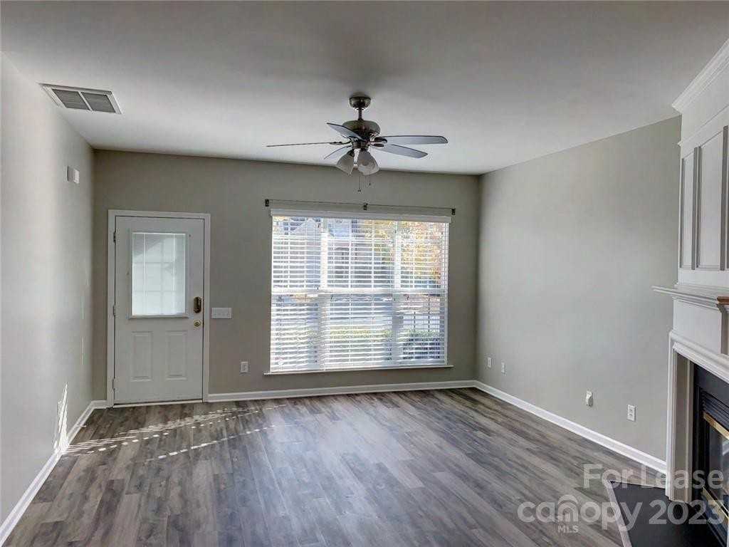 3307 Mannington Dr #1 - Photo 5 of 19