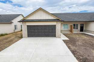 417 Se 14th Ct #B - Photo 1 of 1