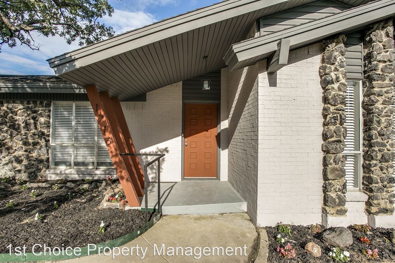 1716 Acorn Ln - Photo 3 of 26