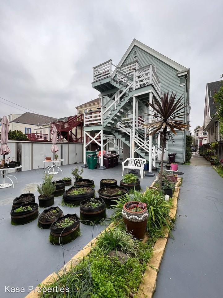 1031-1035 Magnolia Street - Photo 2 of 14