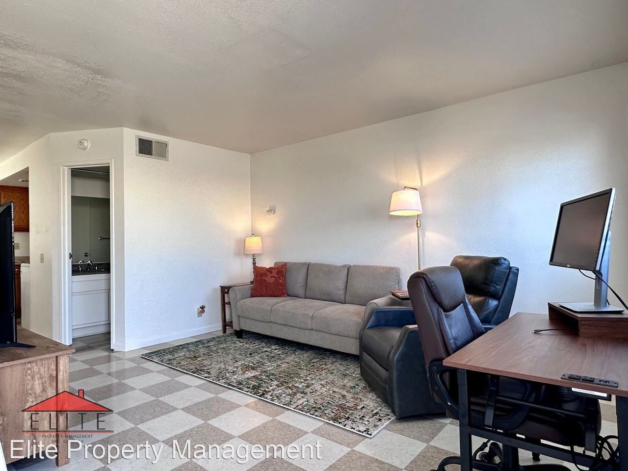 537 W Ward - Photo 2 of 14