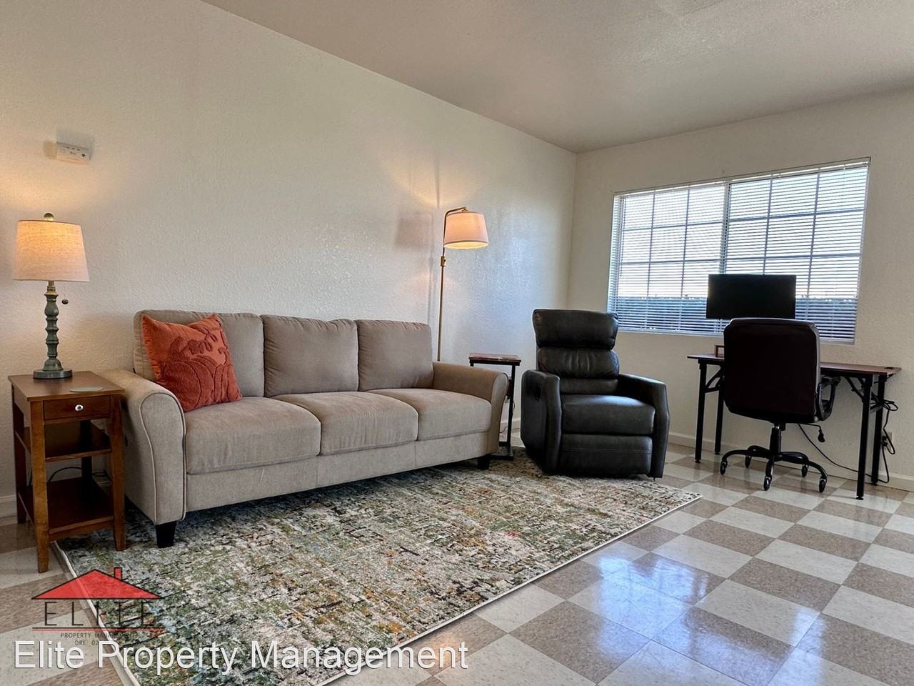 537 W Ward - Photo 3 of 14