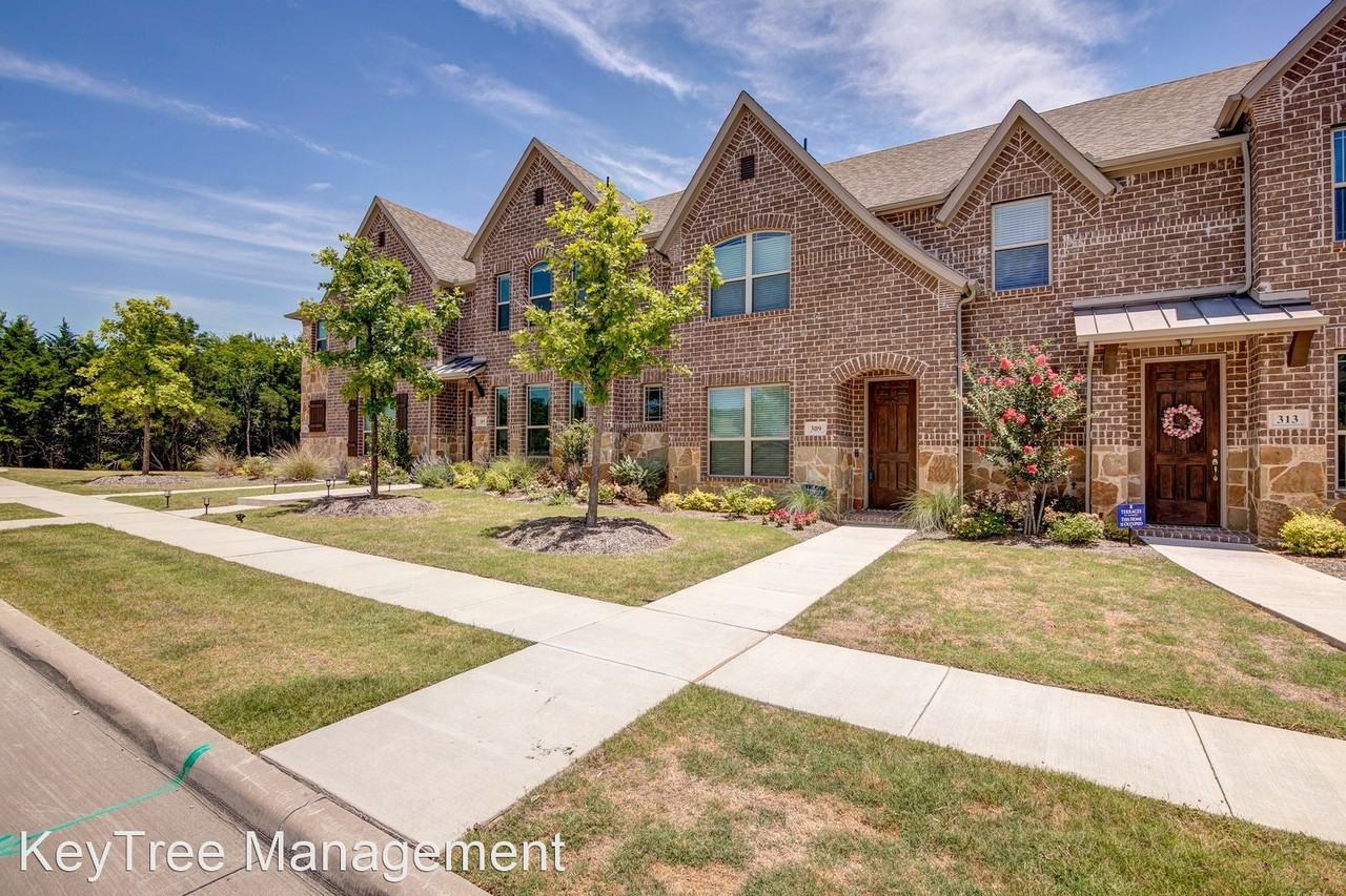 309 Tottenham Ct - Photo 2 of 31