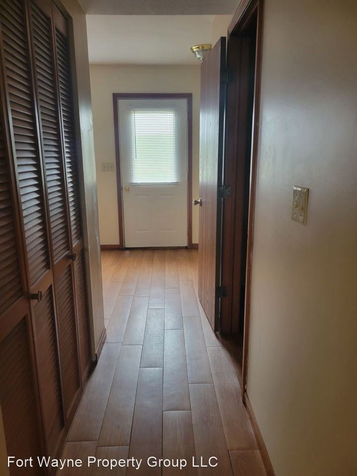 315 Weeks St - Photo 3 of 11