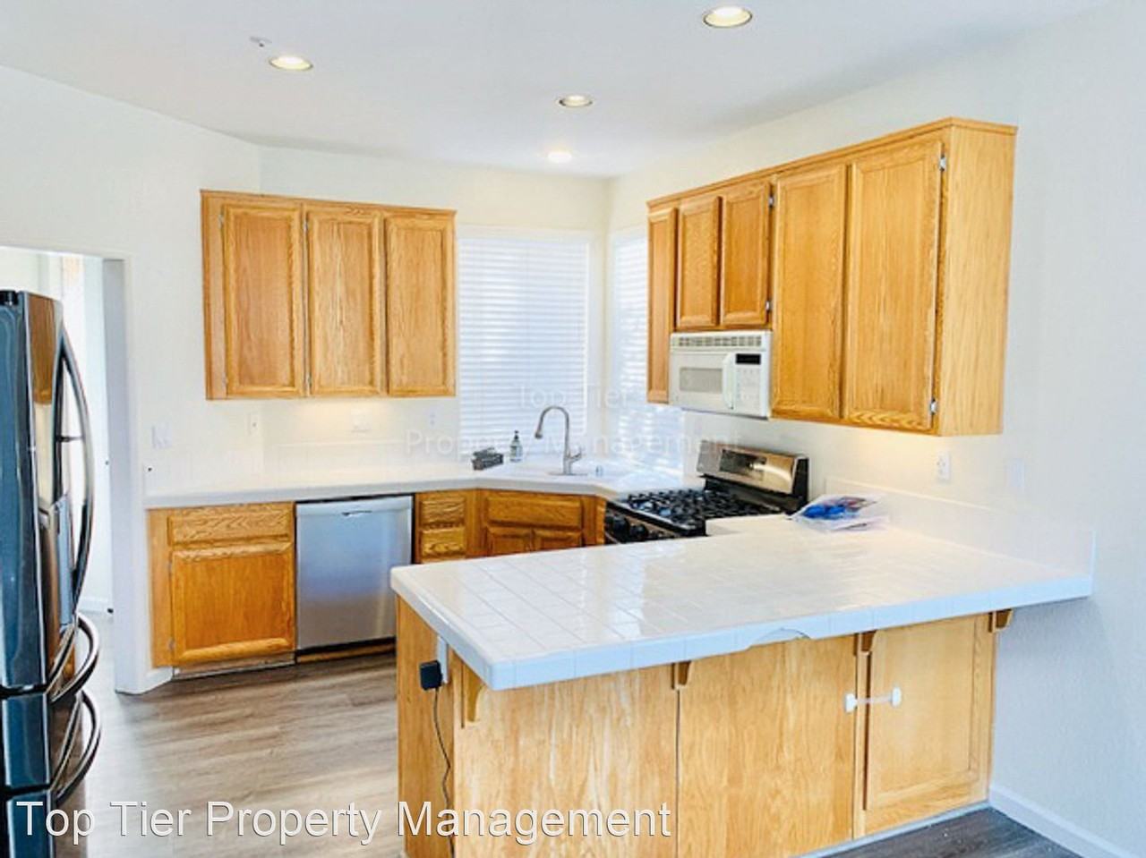 2454 Starlight Gln - Photo 3 of 44