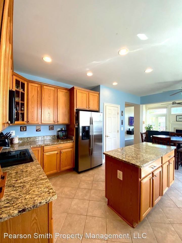 12038 Odion Ln - Photo 3 of 17