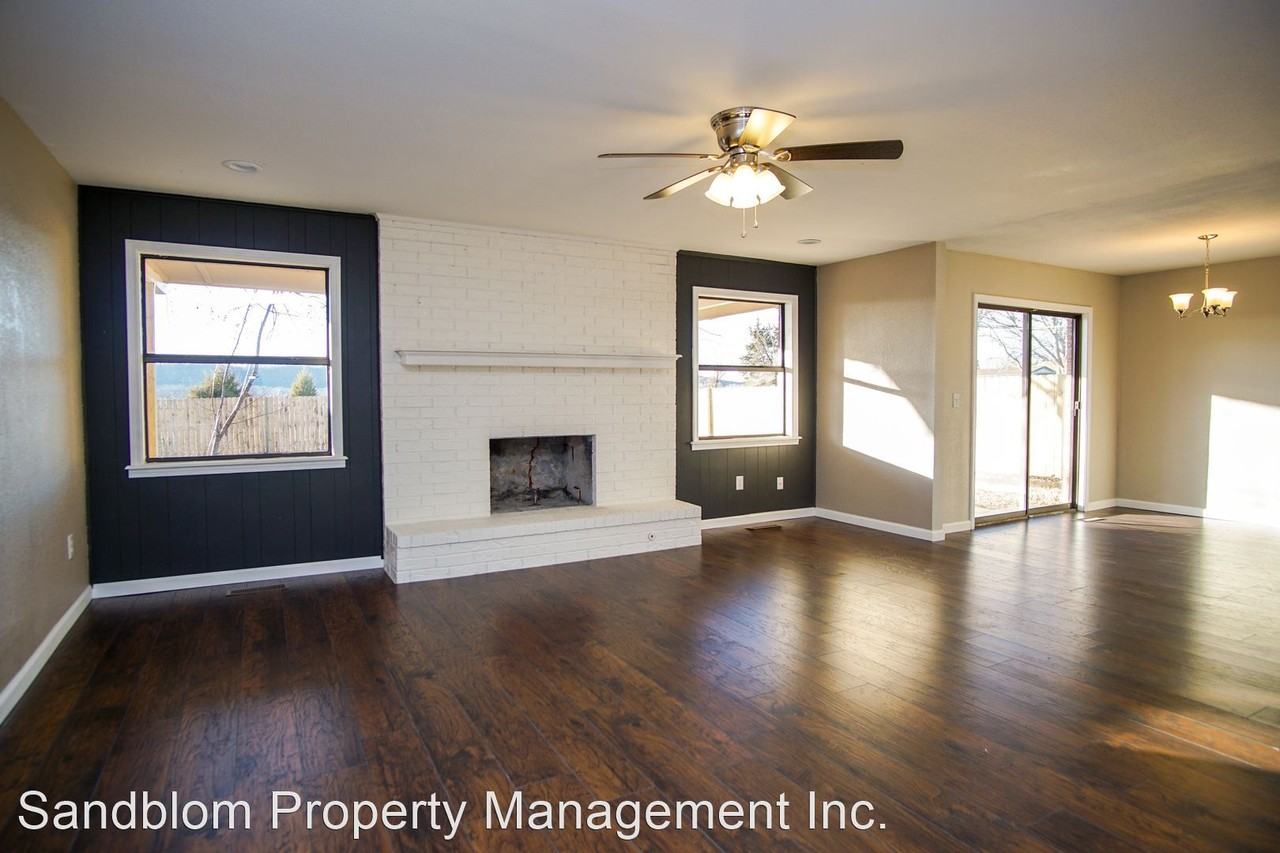 4912 Bermuda Ave - Photo 3 of 19