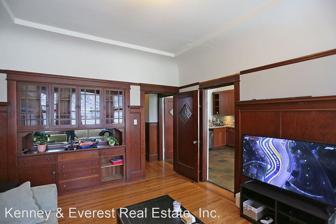 1829 Lombard St - Photo 3 of 21