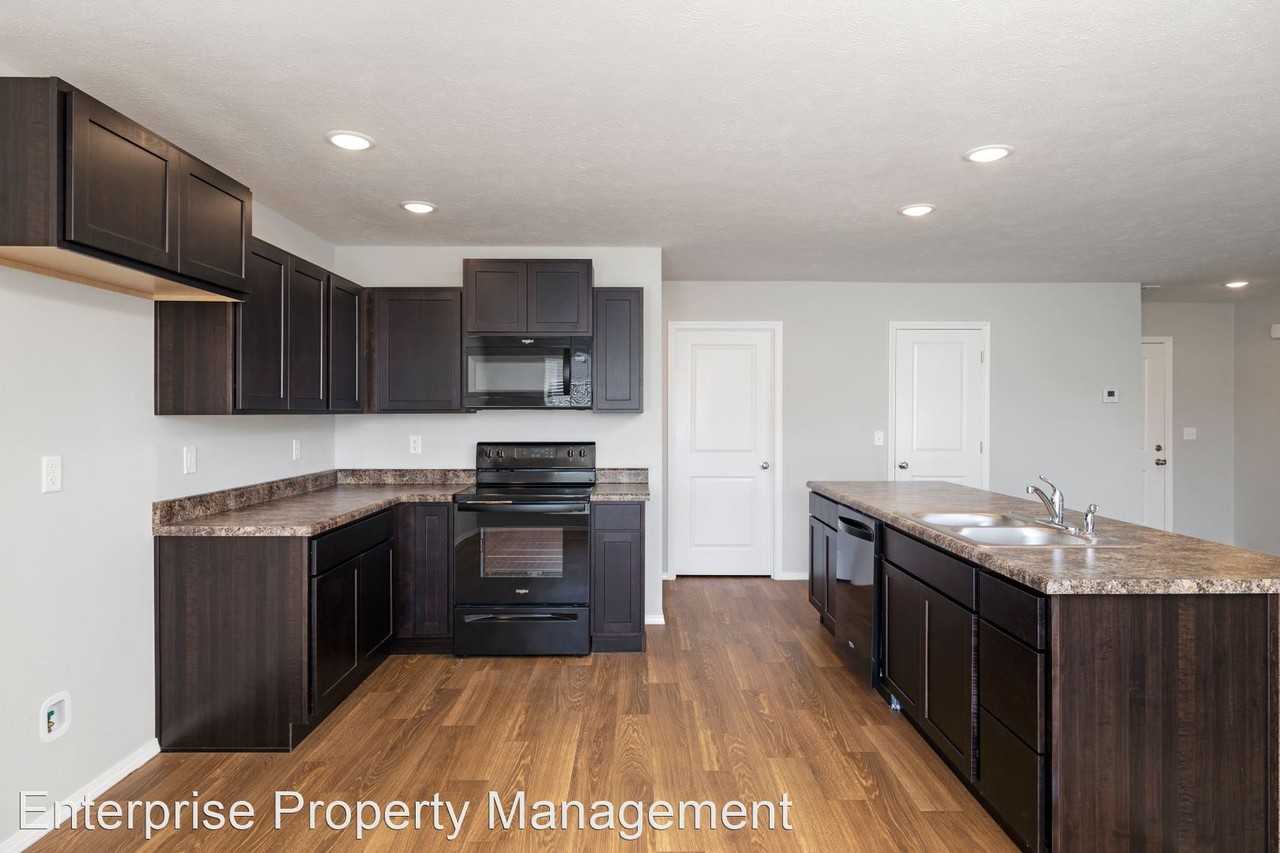 120 Pin Oak Dr - Photo 3 of 23