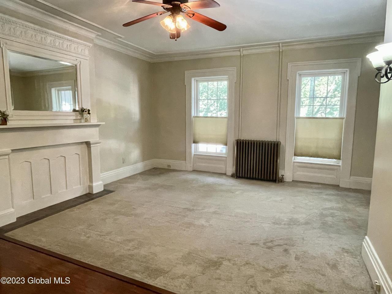 95 Front St - Photo 2 of 9