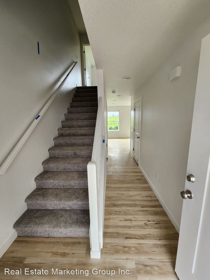 1014 Peach Rd Units A & B - Photo 3 of 27