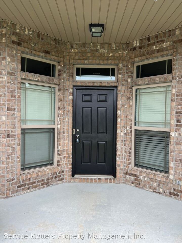 6175 Chester Dr - Photo 3 of 50