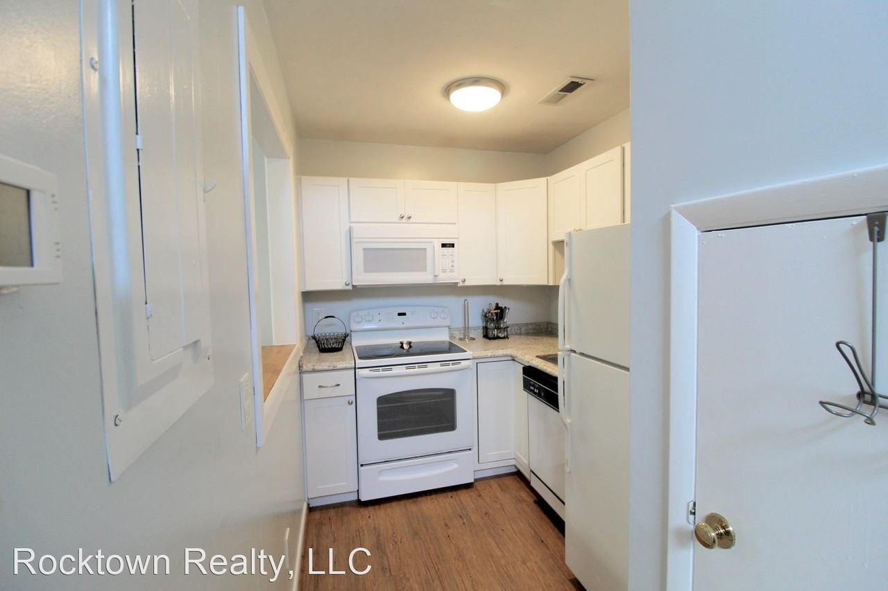 1440 Bradley Drive - Photo 3 of 32