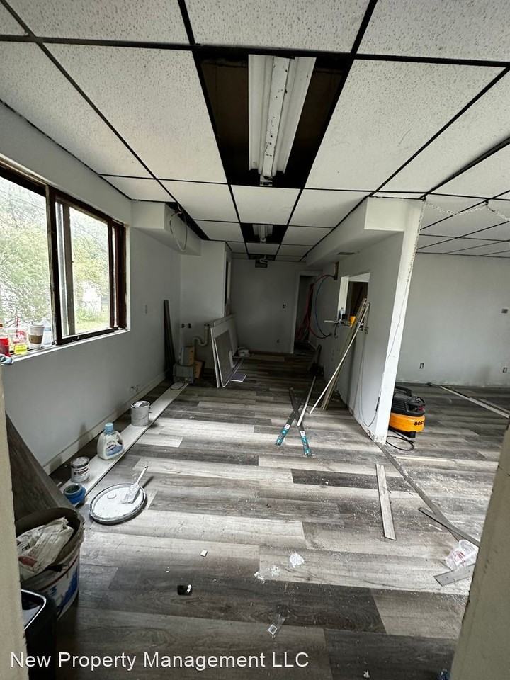 415 1st Ave South - Photo 2 of 9