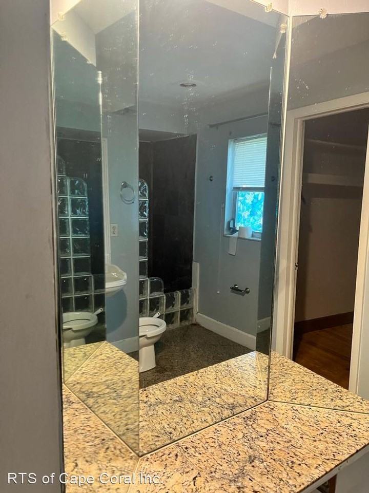 4801 Tarpon Ct - Photo 2 of 25