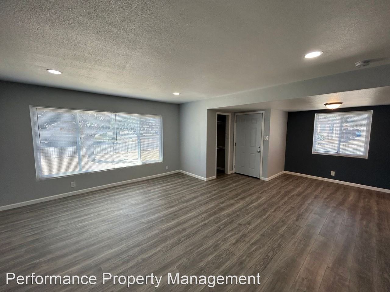 1316 Saxon Way - Photo 2 of 14