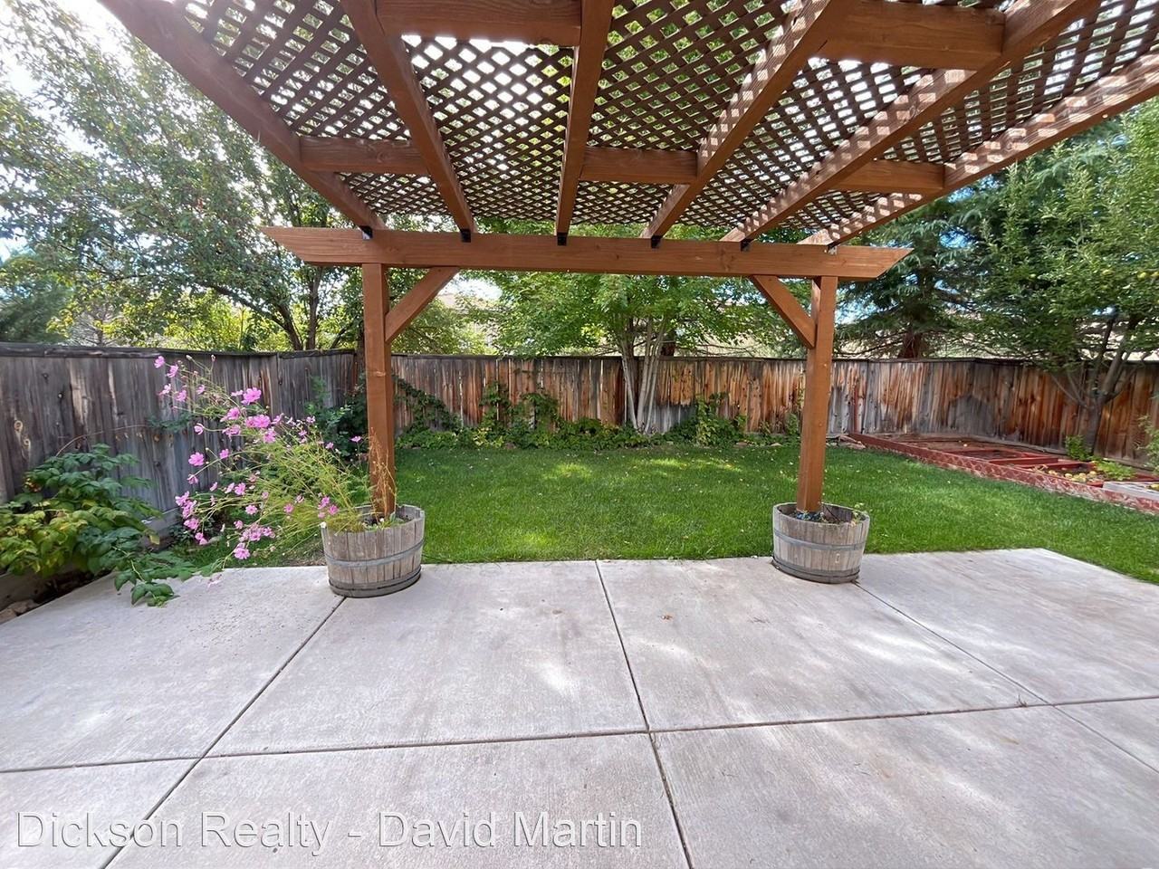 2551 Roman Dr - Photo 2 of 25