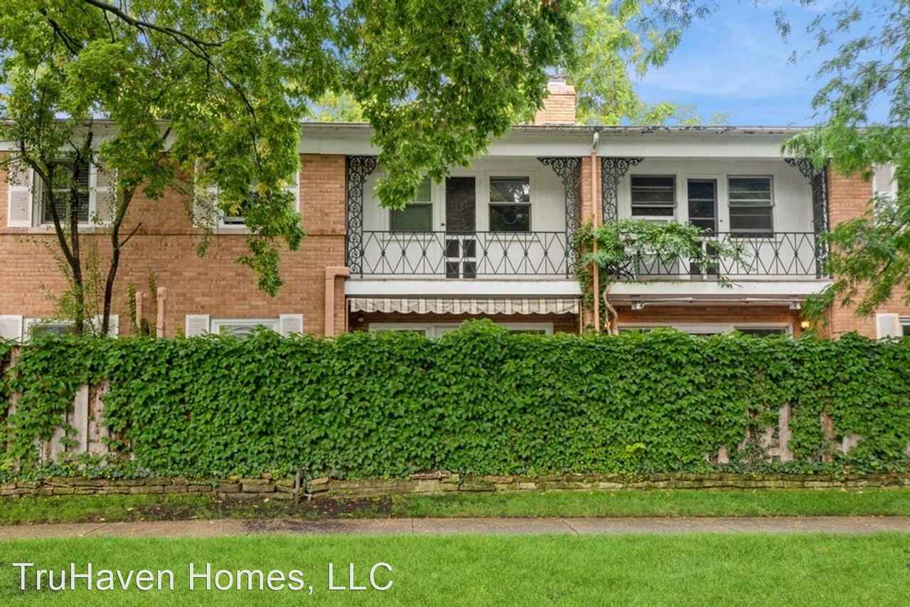 747 Cherry St - Photo 2 of 16