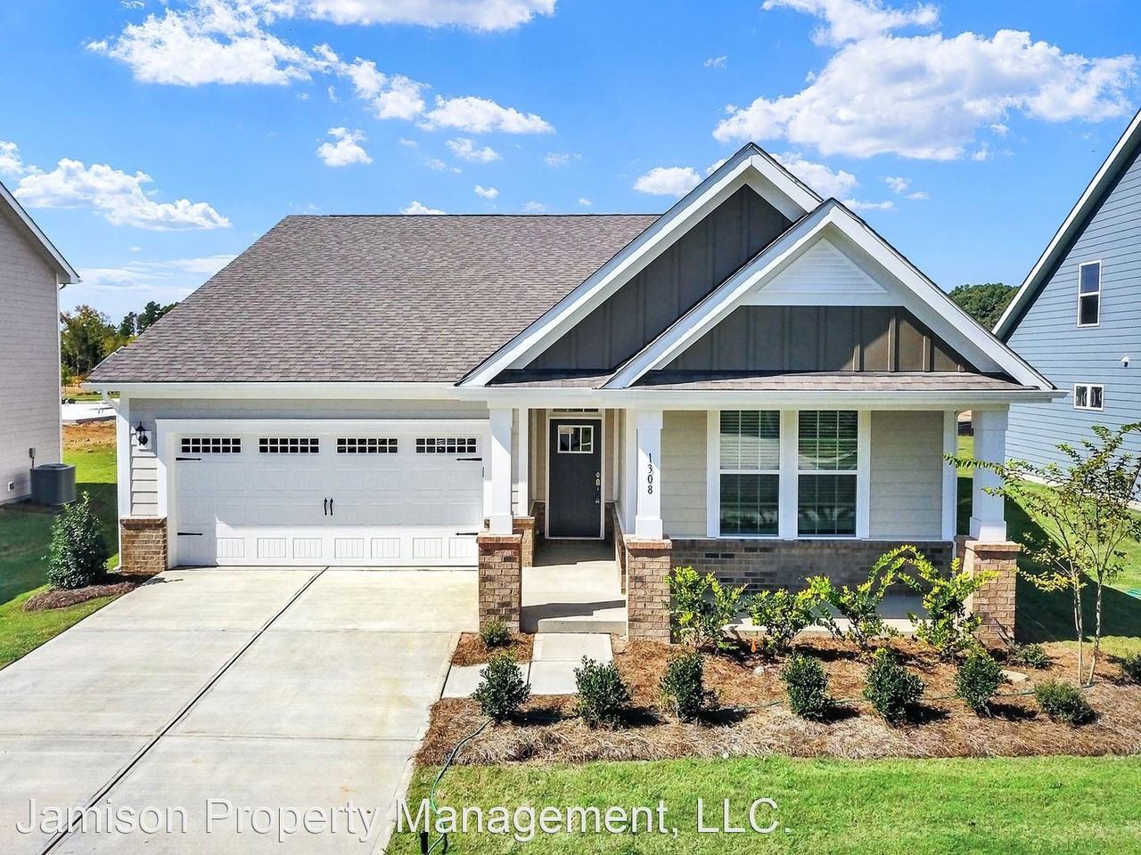 1308 Black Walnut St - Photo 2 of 32
