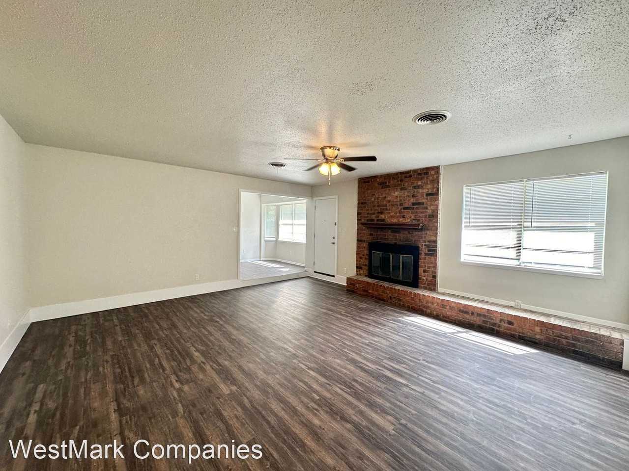 1509 Elkhart Ave - Photo 3 of 15
