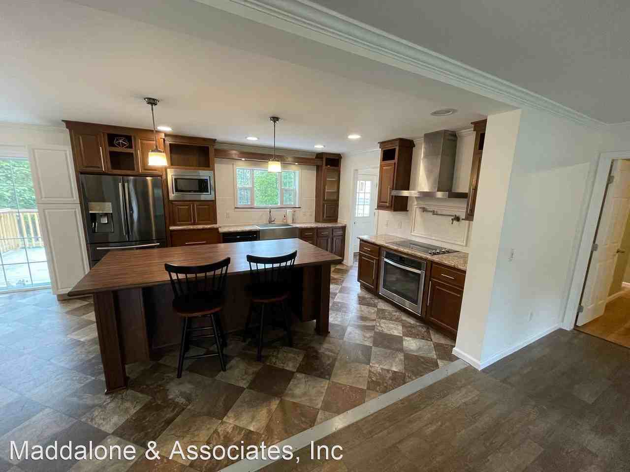 154 Cemetery Rd - Photo 2 of 33