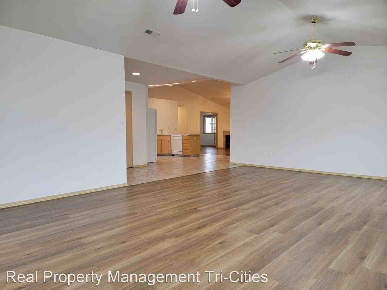 7804 Pender Dr - Photo 3 of 9