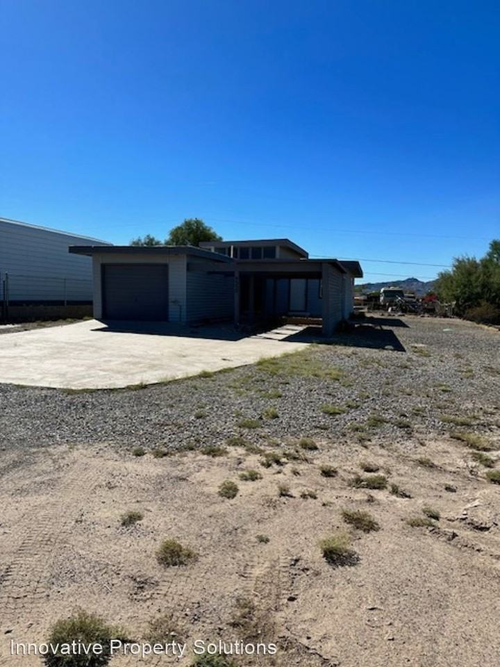 4550 Park Dr - Photo 2 of 16