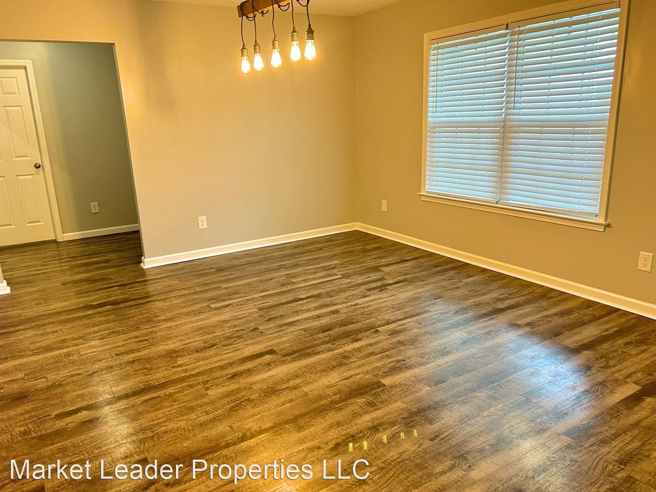 9160 Old Carriage Rd - Photo 3 of 17