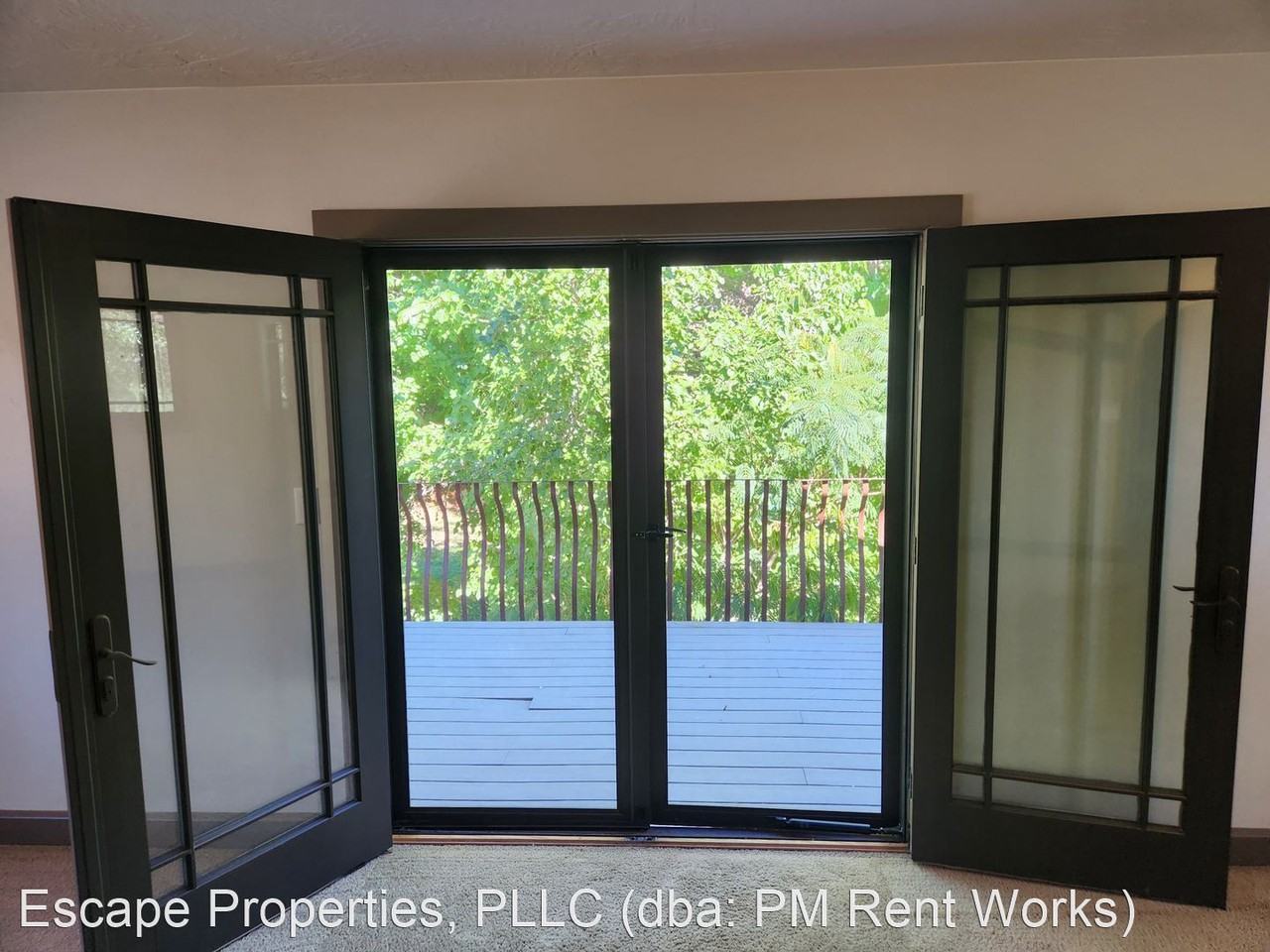 105 Evie Ln - Photo 2 of 34