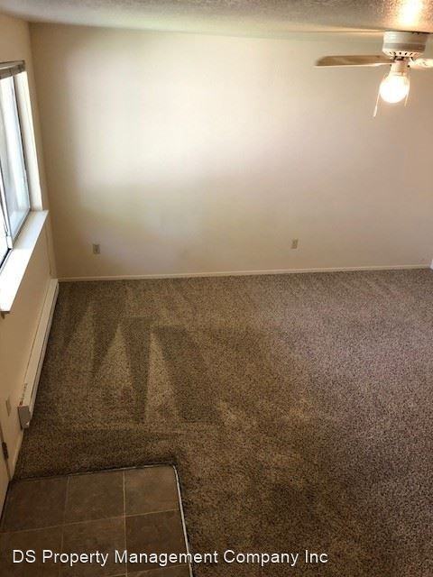 873 N Mercer St - Photo 3 of 10