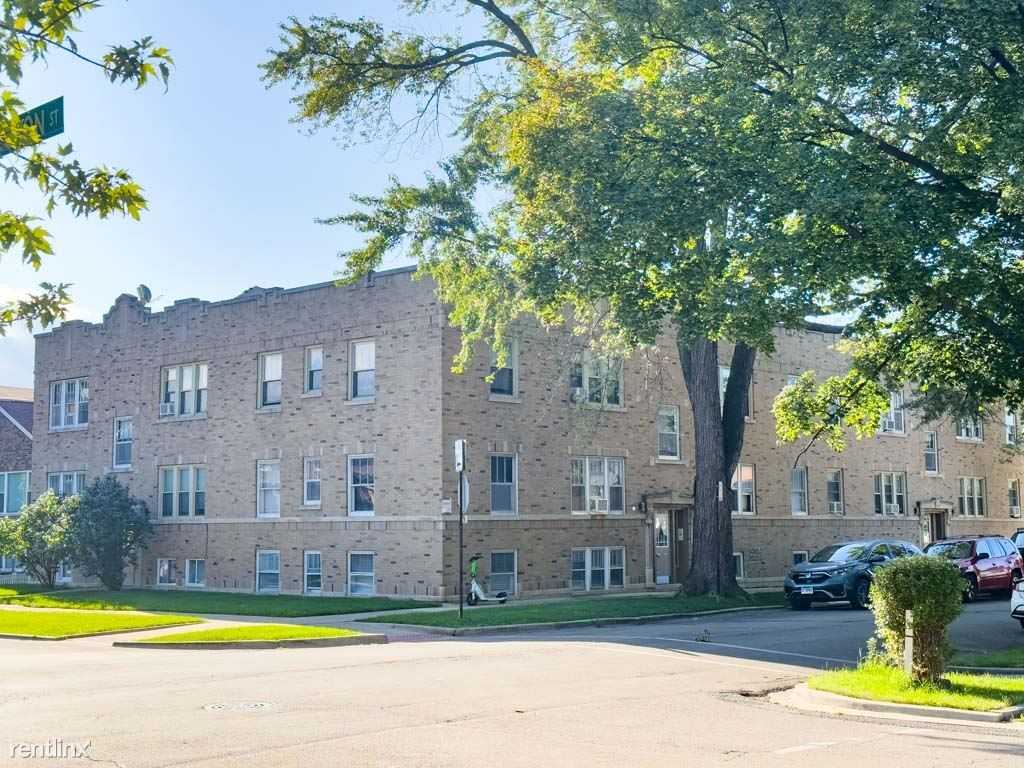 3023 N Lockwood Ave #M