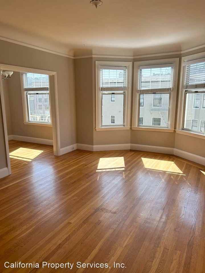 Franciscan Apts - Photo 7 of 32