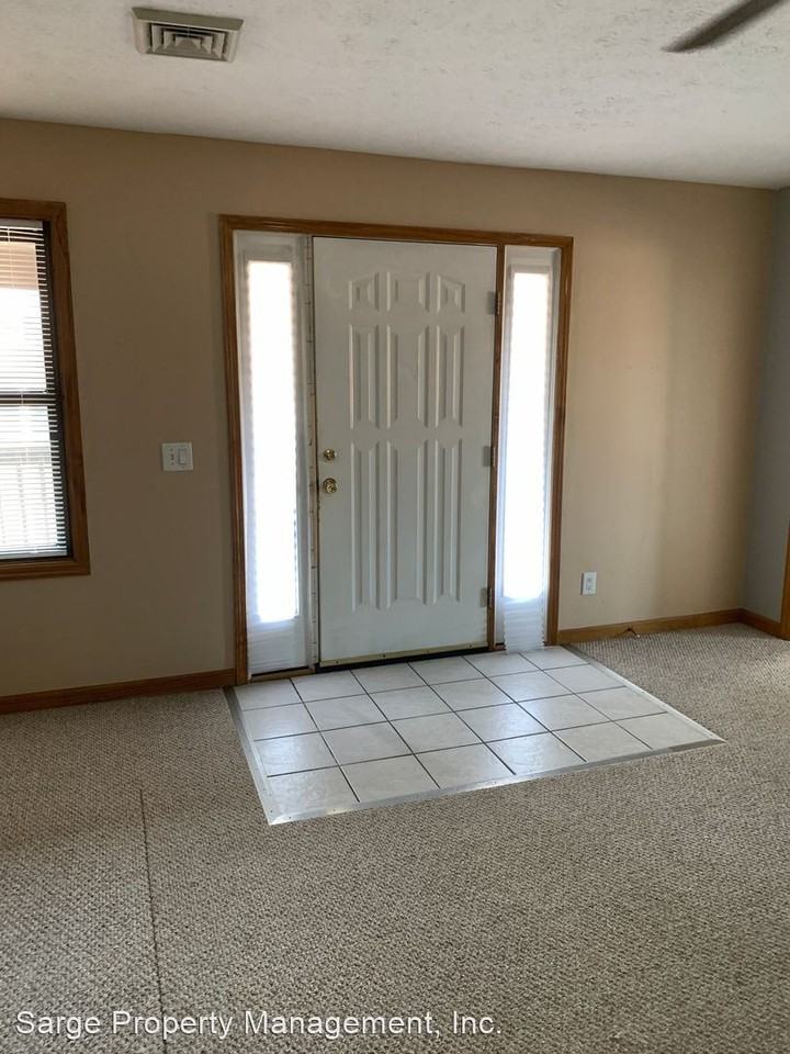 627 N Morton St - Photo 2 of 17