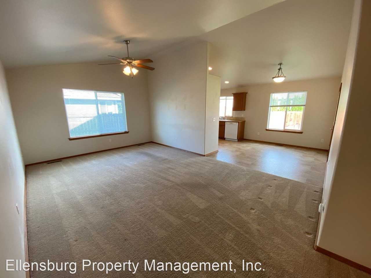 403 E Windsor Ct - Photo 3 of 18